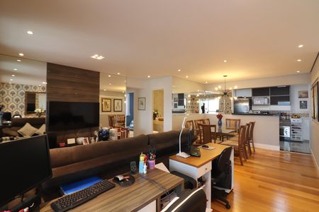 Apartamento à venda com 104m², 2 quartos e 2 vagasSala 