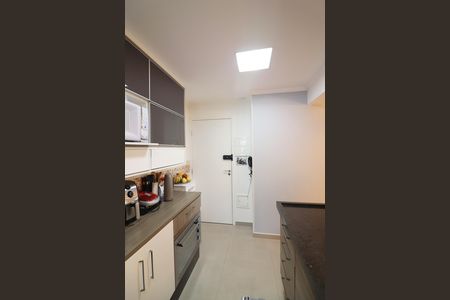 Apartamento à venda com 104m², 2 quartos e 2 vagasCozinha 