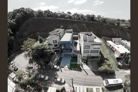 Casa à venda com 4 quartos, 280m² em Alphaville, Santana de Parnaíba