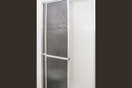 Banheiro da Suíte de apartamento para alugar com 1 quarto, 30m² em Parque Industrial Tomas Edson, São Paulo