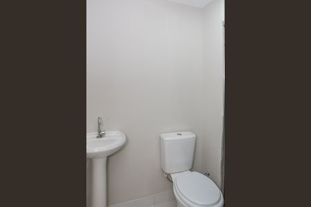 Banheiro da Suíte de apartamento para alugar com 1 quarto, 30m² em Parque Industrial Tomas Edson, São Paulo
