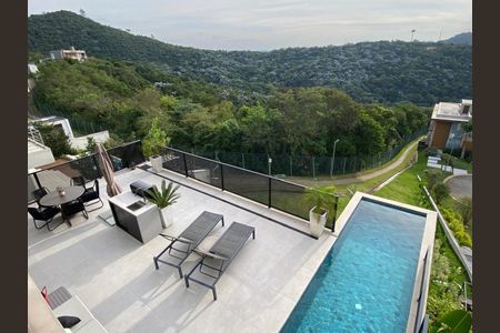 Casa à venda com 4 quartos, 303m² em Colinas da Anhanguera, Santana de Parnaíba