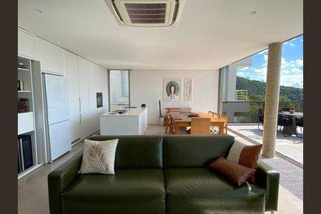 Casa à venda com 4 quartos, 303m² em Colinas da Anhanguera, Santana de Parnaíba