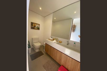 Casa à venda com 303m², 4 quartos e 9 vagas