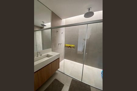 Casa à venda com 303m², 4 quartos e 9 vagas