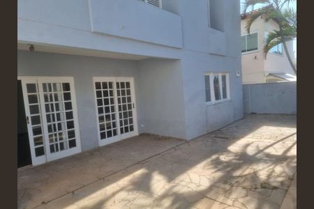 Casa à venda com 4 quartos, 350m² em Residencial Quatro (Alphaville), Santana de Parnaíba