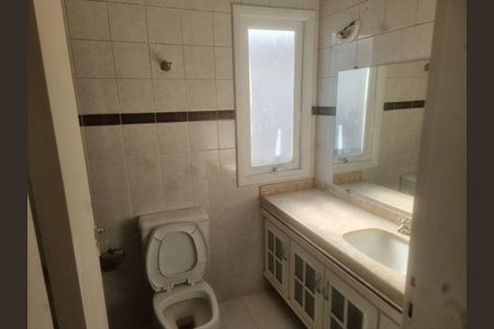 Casa à venda com 4 quartos, 350m² em Residencial Quatro (Alphaville), Santana de Parnaíba