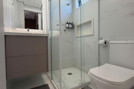 Apartamento para alugar com 74m², 2 quartos e 1 vaga Apartamento para alugar com 74m², 2 quartos e 1 vagaBanheiro da Suíte