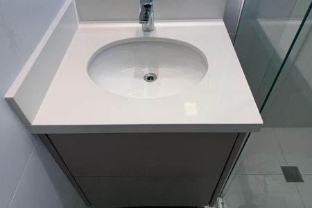 Apartamento para alugar com 74m², 2 quartos e 1 vaga Apartamento para alugar com 74m², 2 quartos e 1 vagaBanheiro da Suíte