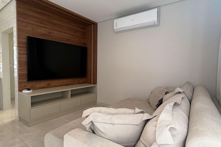 Sala de apartamento para alugar com 2 quartos, 74m² em Estuário, Santos