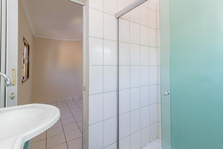 Casa para alugar com 250m², 2 quartos e sem vaga Casa para alugar com 250m², 2 quartos e sem vagaBanheiro Quarto 1
