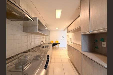 Cozinha de apartamento à venda com 3 quartos, 91m² em Engordadouro, Jundiaí