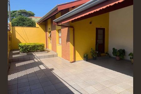 Área Externa de casa à venda com 3 quartos, 304m² em Jardim dos Oliveiras, Campinas