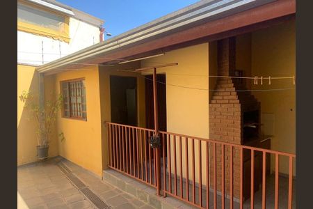 Casa à venda com 304m², 3 quartos e 3 vagas Casa à venda com 304m², 3 quartos e 3 vagasChurrasqueira