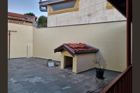 Casa à venda com 304m², 3 quartos e 3 vagas Casa à venda com 304m², 3 quartos e 3 vagasÁrea Externa