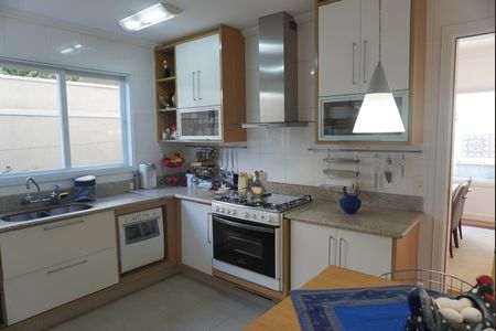 Casa de condomínio à venda com 401m², 4 quartos e 4 vagasCozinha