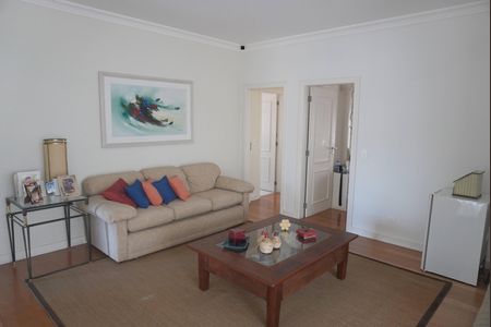 Casa de condomínio à venda com 401m², 4 quartos e 4 vagasSala