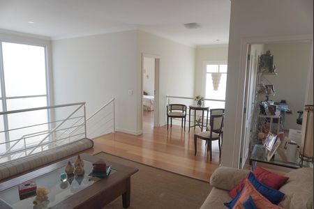 Casa de condomínio à venda com 401m², 4 quartos e 4 vagasSala