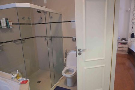 Casa de condomínio à venda com 401m², 4 quartos e 4 vagasBanheiro da Suíte 4