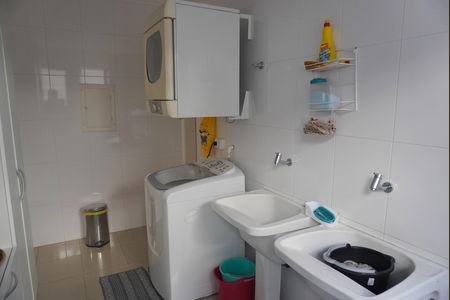 Casa de condomínio à venda com 401m², 4 quartos e 4 vagasÁrea de Serviço