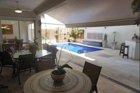 Área Externa de casa de condomínio à venda com 4 quartos, 401m² em Residencial Dez (alphaville), Santana de Parnaíba