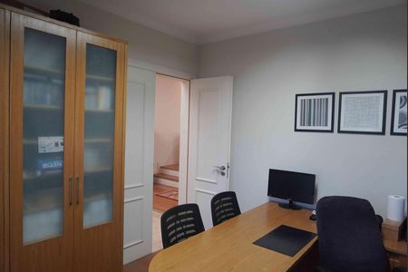 Casa de condomínio à venda com 401m², 4 quartos e 4 vagasEscritório