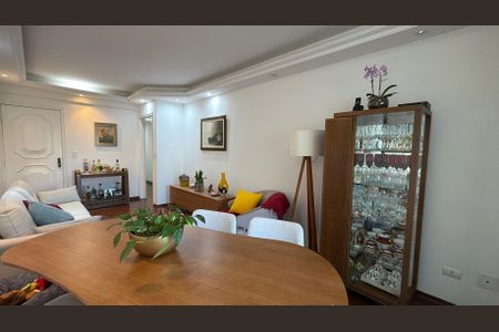 Apartamento à venda com 3 quartos, 129m² em Vila Bertioga, São Paulo