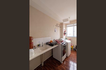 Apartamento à venda com 40m², 2 quartos e 1 vaga Apartamento à venda com 40m², 2 quartos e 1 vagaCozinha e Área de Serviço