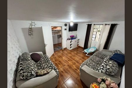 Casa à venda com 7 quartos, 186m² em Moinho Velho, São Paulo