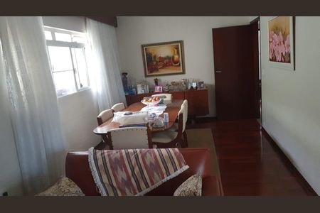 Casa à venda com 4 quartos, 320m² em Parque Sao Domingos, São Paulo