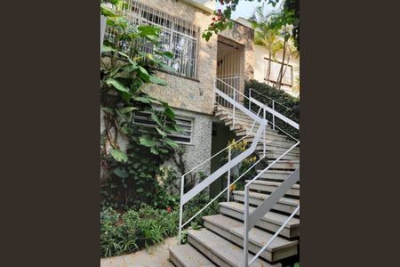 Casa à venda com 4 quartos, 320m² em Parque Sao Domingos, São Paulo