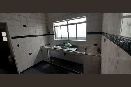 Casa à venda com 3 quartos, 189m² em Jardim Maracana, São Paulo