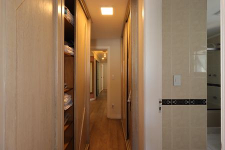 Apartamento à venda com 150m², 3 quartos e 2 vagasCloset