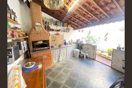 Casa à venda com 3 quartos, 150m² em Vila Arcadia, São Paulo