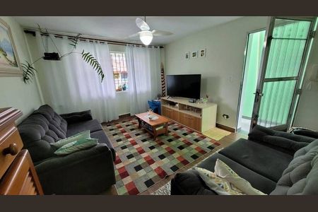 Casa à venda com 4 quartos, 178m² em Parque Maria Domitila, São Paulo