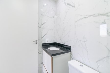 Apartamento à venda com 40m², 2 quartos e 1 vaga Apartamento à venda com 40m², 2 quartos e 1 vagaBanheiro