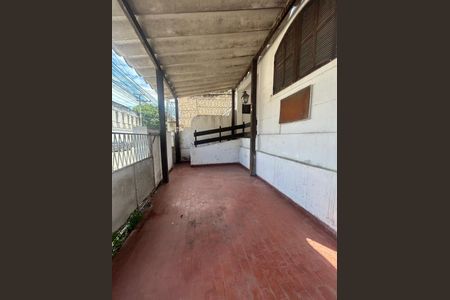 Casa à venda com 2 quartos, 146m² em São Lourenço, Niterói