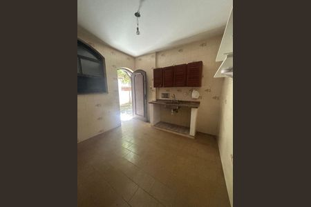 Casa à venda com 2 quartos, 146m² em São Lourenço, Niterói