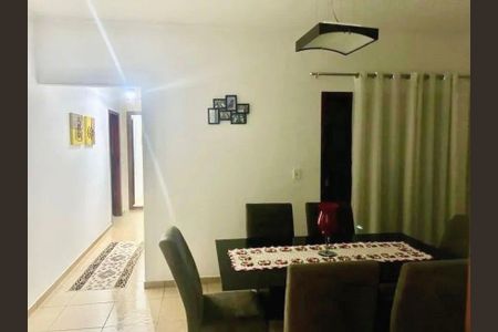 Casa à venda com 114m², 2 quartos e 3 vagas