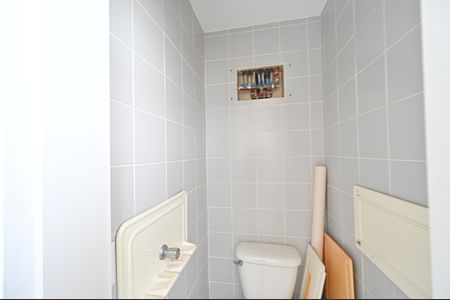 Apartamento à venda com 61m², 2 quartos e 2 vagasBanheiro de Serviço