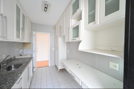 Apartamento à venda com 61m², 2 quartos e 2 vagasCozinha
