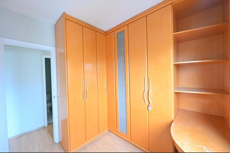 Apartamento à venda com 61m², 2 quartos e 2 vagasQuarto 2