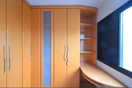 Apartamento à venda com 61m², 2 quartos e 2 vagasQuarto 2