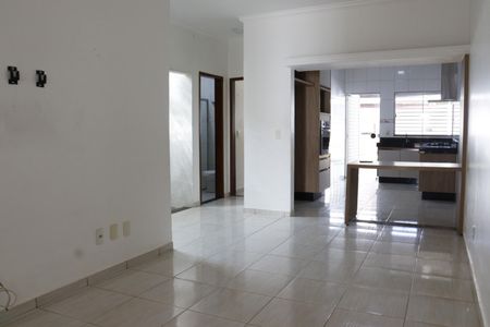 Casa para alugar com 100m², 4 quartos e 2 vagasSala / Cozinha