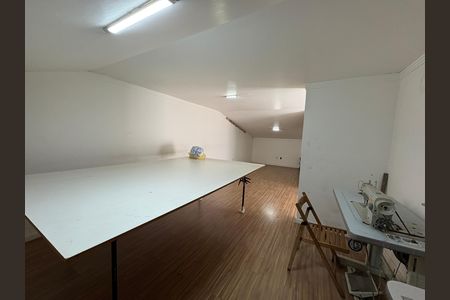 Casa para alugar com 100m², 4 quartos e 2 vagas