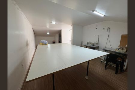 Casa para alugar com 100m², 4 quartos e 2 vagas