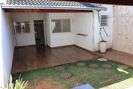 Casa para alugar com 100m², 4 quartos e 2 vagasÁrea externa - Churrasqueira