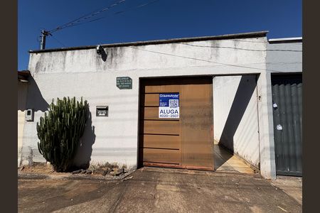 Casa para alugar com 100m², 4 quartos e 2 vagas