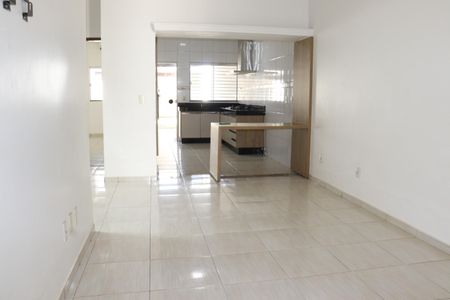 Casa para alugar com 100m², 4 quartos e 2 vagasSala / Cozinha