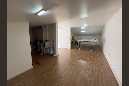 Casa para alugar com 100m², 4 quartos e 2 vagas